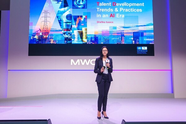 联合国教科文组织教育技术与人工智能处处长兼教育信息技术研究所所长shafika isaacs分享