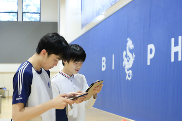 2024年5月,陈广宇参加学校高中学生会竞选。 2024年5月,陈广宇参加学校高中学生会竞选。