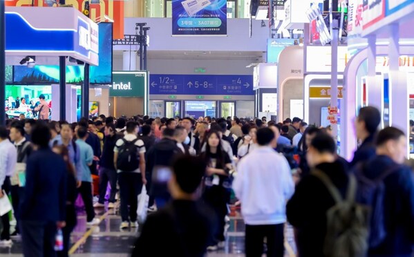4月15日,第二十六届中国零售业博览会(2026 chinashop)在杭州国际博览中心隆重开幕。 4月15日,第二十六届中国零售业博览会(2026 chinashop)在杭州国际博览中心隆重开幕。